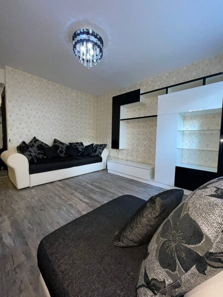 Trapezului, metrou 1 Decembrie, 2 camere, centrala, loc parcare inclus